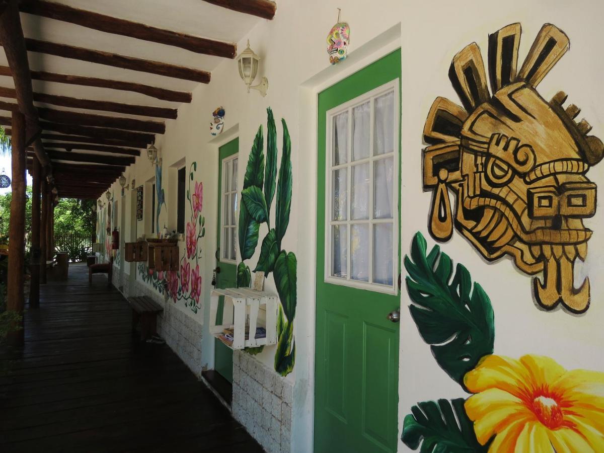 Art Maya Rooms ホルボックス島 エクステリア 写真
